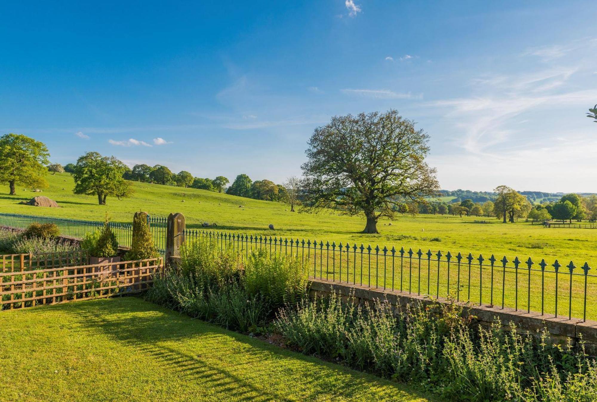 Heathy Lea Barnchatsworth Estate 巴斯洛 外观 照片